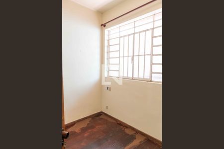 Casa à venda com 300m², 5 quartos e 2 vagasQuarto 3