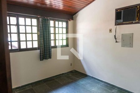 Casa à venda com 300m², 5 quartos e 2 vagasQuarto 4