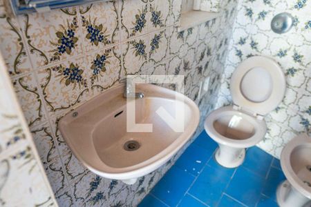 Casa à venda com 300m², 5 quartos e 2 vagasBanheiro de Serviço