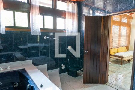 Casa à venda com 300m², 5 quartos e 2 vagasBanheiro 2