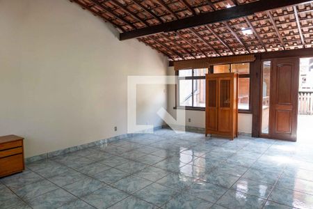 Sala 2 de casa à venda com 5 quartos, 300m² em Icaraí, Niterói