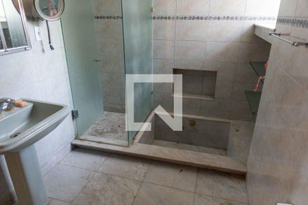 Casa à venda com 300m², 5 quartos e 2 vagasBanheiro