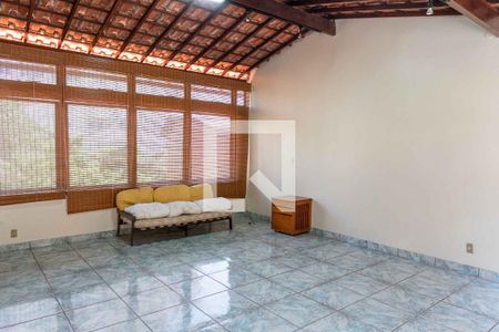 Sala 2 de casa à venda com 5 quartos, 300m² em Icaraí, Niterói