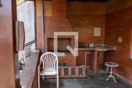 Casa à venda com 300m², 5 quartos e 2 vagasChurrasqueira