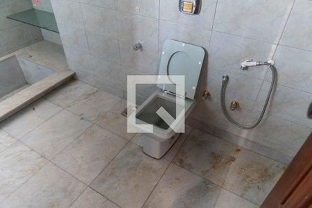 Casa à venda com 300m², 5 quartos e 2 vagasBanheiro