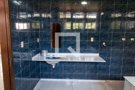 Casa à venda com 300m², 5 quartos e 2 vagasBanheiro 2