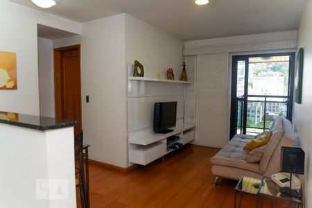 Sala de apartamento para alugar com 1 quarto, 42m² em Ipanema, Rio de Janeiro