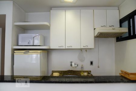 Cozinha de apartamento para alugar com 1 quarto, 42m² em Ipanema, Rio de Janeiro