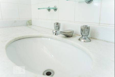 Banheiro de apartamento para alugar com 2 quartos, 74m² em Rudge Ramos, São Bernardo do Campo