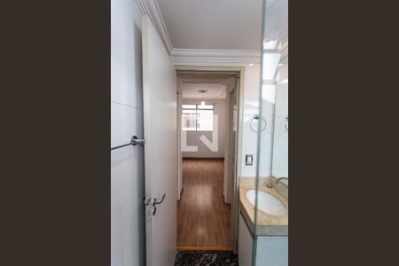 Apartamento à venda com 60m², 2 quartos e 1 vaga Apartamento à venda com 60m², 2 quartos e 1 vagaBanheiro Social
