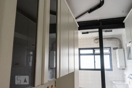 Cozinha de apartamento para alugar com 2 quartos, 65m² em Chácara Inglesa, São Paulo
