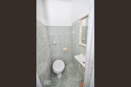 Casa de condomínio à venda com 66m², 2 quartos e 1 vagaBanheiro de Serviço