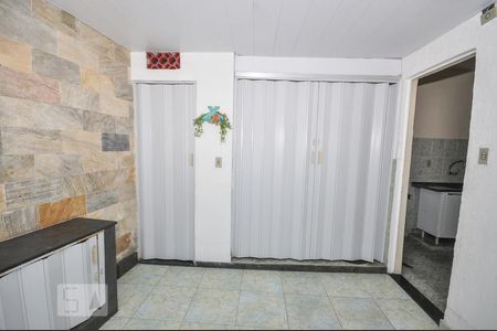 Casa de condomínio à venda com 66m², 2 quartos e 1 vagaÁrea de Serviço