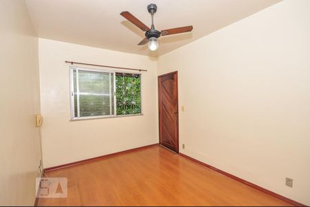 Casa de condomínio à venda com 66m², 2 quartos e 1 vagaSala