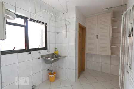 Apartamento para alugar com 202m², 4 quartos e 4 vagasÁrea de serviço 