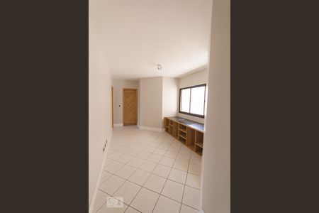 Apartamento para alugar com 202m², 4 quartos e 4 vagasCorredor 