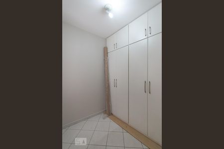 Apartamento para alugar com 202m², 4 quartos e 4 vagasQuarto de serviço 
