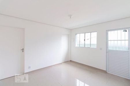 Sala  de casa para alugar com 2 quartos, 70m² em Vila Santa Isabel, São Paulo