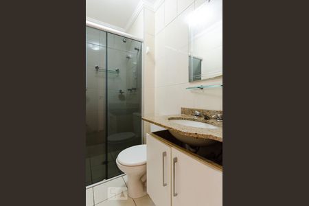 Banheiro de apartamento para alugar com 2 quartos, 45m² em Rudge Ramos, São Bernardo do Campo