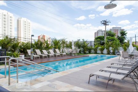 Apartamento à venda com 54m², 2 quartos e 1 vaga Apartamento à venda com 54m², 2 quartos e 1 vagaDependências do condomínio - piscina