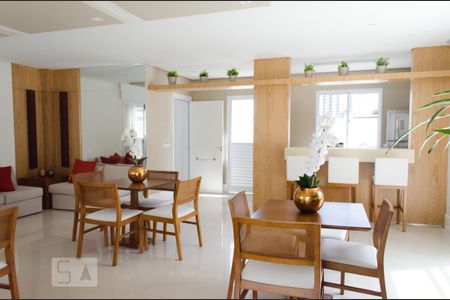 Apartamento à venda com 54m², 2 quartos e 1 vaga Apartamento à venda com 54m², 2 quartos e 1 vagaDependências do condomínio - salão de festas