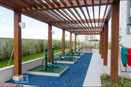 Apartamento à venda com 54m², 2 quartos e 1 vaga Apartamento à venda com 54m², 2 quartos e 1 vagaDependências do condomínio - academia ao ar livre