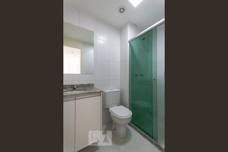 Banheiro de apartamento à venda com 2 quartos, 51m² em Jardim Caboré, São Paulo