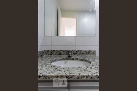 Banheiro de apartamento à venda com 2 quartos, 51m² em Jardim Caboré, São Paulo