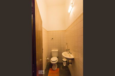 Casa à venda com 1212m², 3 quartos e 5 vagasBanheiro da garagem