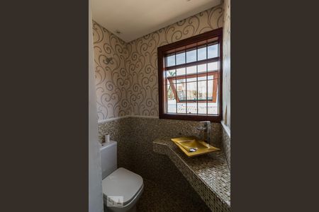 Casa à venda com 1212m², 3 quartos e 5 vagasLavabo (suíte principal)