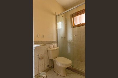 Casa de condomínio à venda com 198m², 3 quartos e 2 vagas Casa de condomínio à venda com 198m², 3 quartos e 2 vagasBanheiro