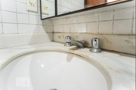 Banheiro de apartamento à venda com 1 quarto, 40m² em Santo Antonio, São Caetano do Sul