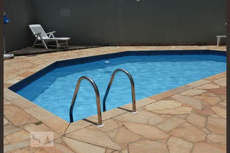 Apartamento à venda com 147m², 3 quartos e 1 vaga Apartamento à venda com 147m², 3 quartos e 1 vagaPiscina