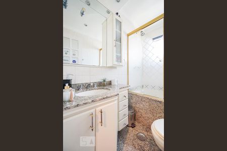 Apartamento à venda com 130m², 3 quartos e 4 vagas Apartamento à venda com 130m², 3 quartos e 4 vagasbanheiro suíte 3