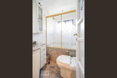 Apartamento à venda com 130m², 3 quartos e 4 vagas Apartamento à venda com 130m², 3 quartos e 4 vagasbanheiro suíte 3