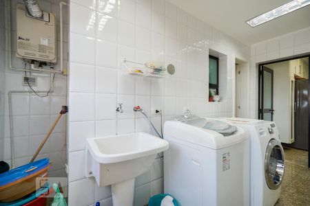 Apartamento à venda com 130m², 3 quartos e 4 vagas Apartamento à venda com 130m², 3 quartos e 4 vagasárea de serviço