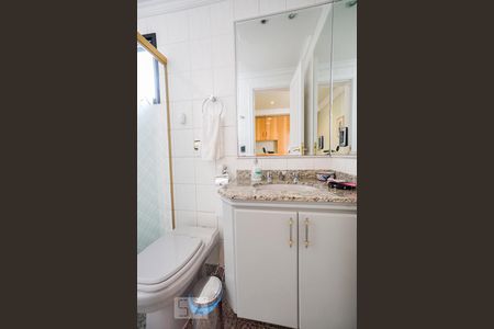 Apartamento à venda com 130m², 3 quartos e 4 vagas Apartamento à venda com 130m², 3 quartos e 4 vagasbanheiro suíte 2