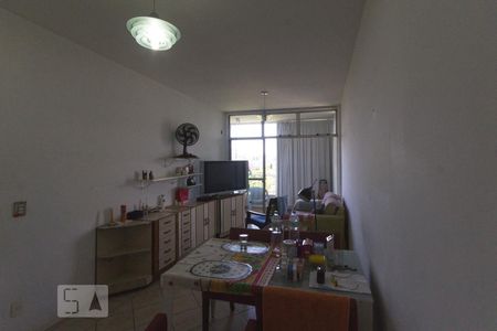 Apartamento para alugar com 70m², 1 quarto e 1 vagaSala