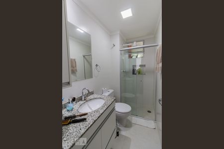 Banheiro de apartamento para alugar com 2 quartos, 60m² em Jardim Tranqüilidade, Guarulhos