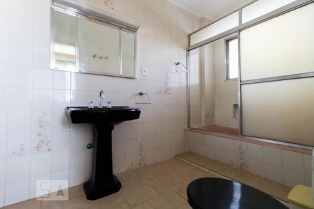 Banheiro Suite 1 de apartamento à venda com 3 quartos, 220m² em Centro Histórico, Porto Alegre