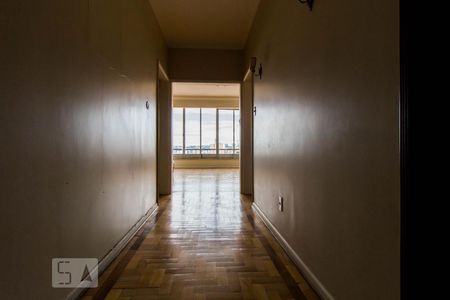 Corredor Entrada de apartamento à venda com 3 quartos, 220m² em Centro Histórico, Porto Alegre