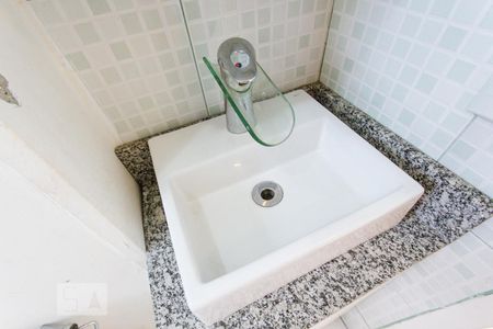 Banheiro de apartamento à venda com 2 quartos, 48m² em Jacarepaguá, Rio de Janeiro