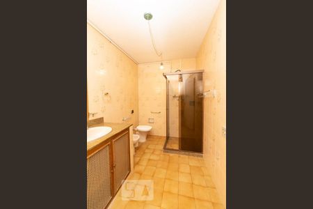 Apartamento à venda com 180m², 3 quartos e sem vaga Apartamento à venda com 180m², 3 quartos e sem vagaBanheiro Suíte