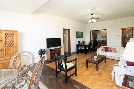 Apartamento à venda com 180m², 3 quartos e sem vaga Apartamento à venda com 180m², 3 quartos e sem vagaSala