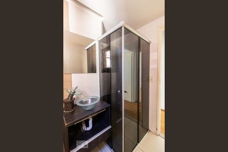 Banheiro Social de apartamento à venda com 2 quartos, 66m² em São João Batista (venda Nova), Belo Horizonte