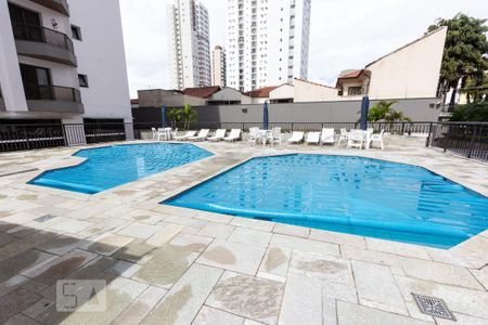 Apartamento para alugar com 120m², 3 quartos e 2 vagas Apartamento para alugar com 120m², 3 quartos e 2 vagasÁrea Comum Piscina