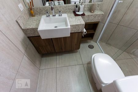 Apartamento para alugar com 120m², 3 quartos e 2 vagas Apartamento para alugar com 120m², 3 quartos e 2 vagasBanheiro 2