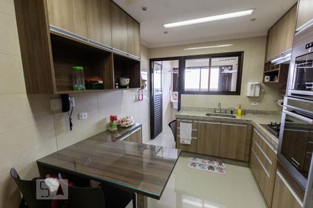 Apartamento para alugar com 120m², 3 quartos e 2 vagas Apartamento para alugar com 120m², 3 quartos e 2 vagasCozinha