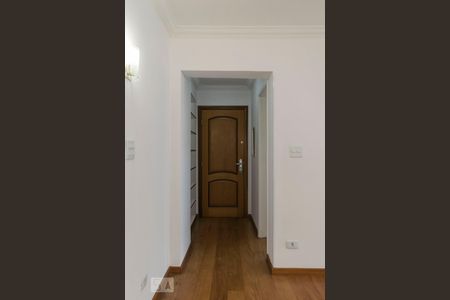 Sala (Entrada) de apartamento à venda com 2 quartos, 80m² em Vila Gumercindo, São Paulo
