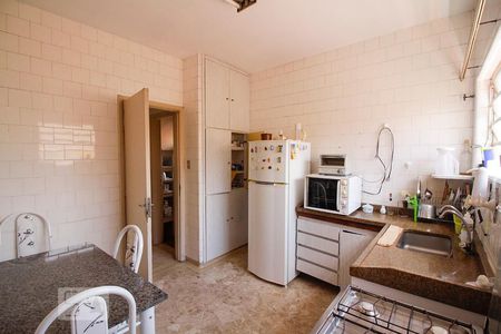 Casa para alugar com 170m², 3 quartos e 3 vagasCozinha